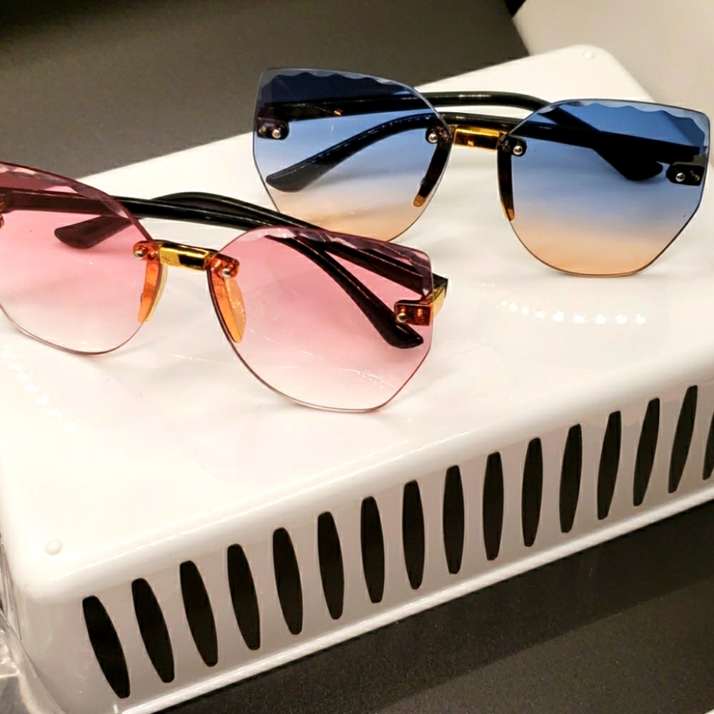 Frames Teen/Childrens Wavy Sunglasses